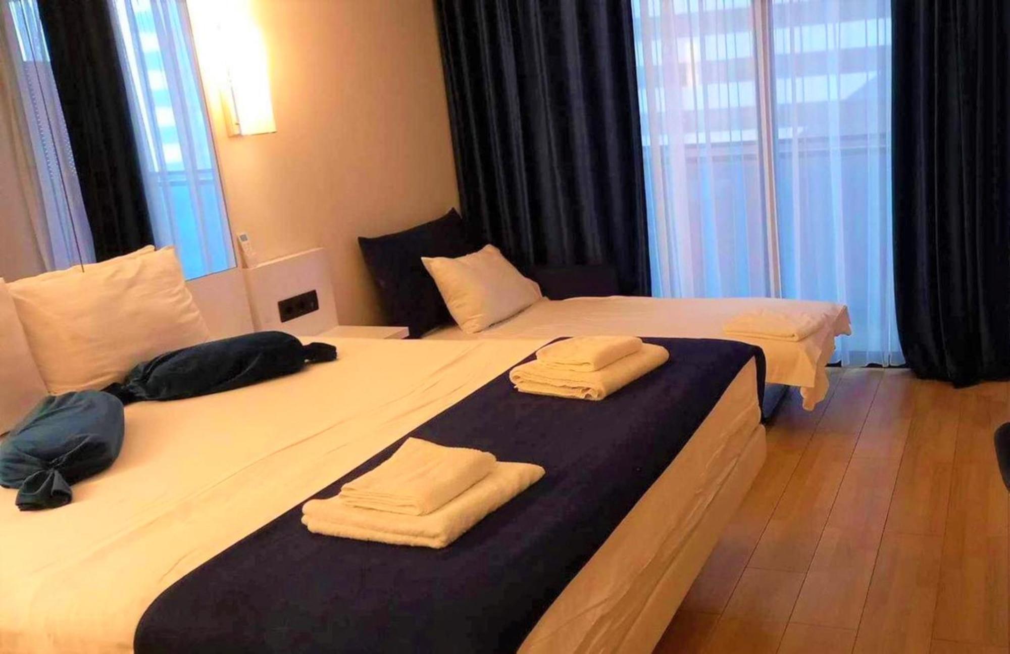 Relax And Unwind Premier Sea View Aparthotel In Batumi Exteriör bild