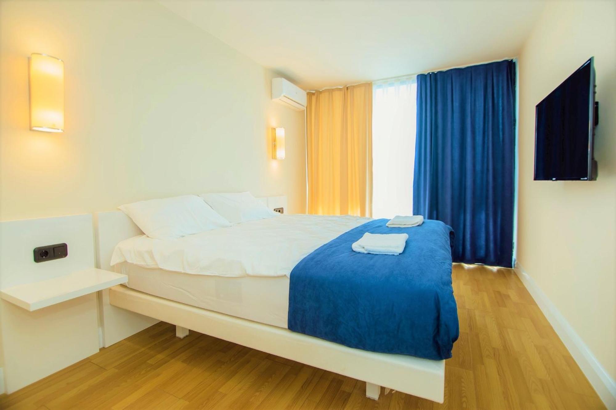 Relax And Unwind Premier Sea View Aparthotel In Batumi Exteriör bild
